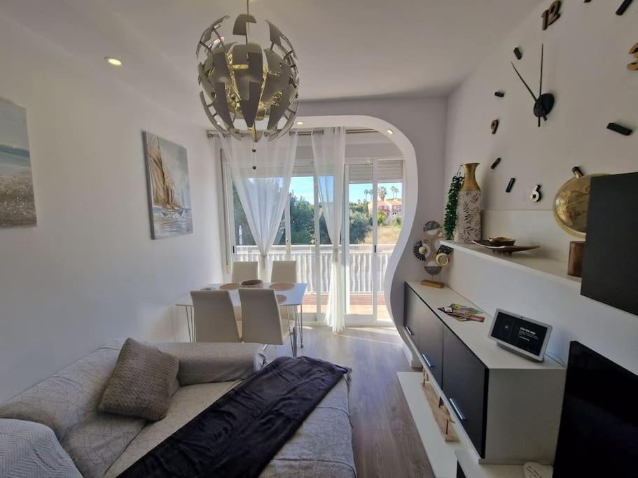 Luxury Beach House with Terrace San Juan Alicante - Housity