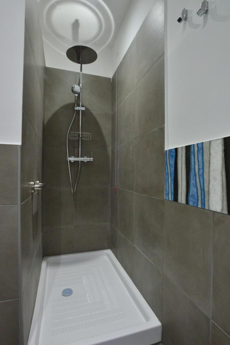 Suitetrails - Roma Deluxe Apartment near Metro Cipro/Musei Vaticani