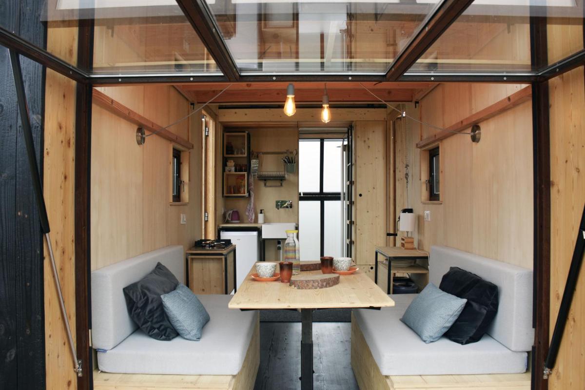 LE 12 - Housity