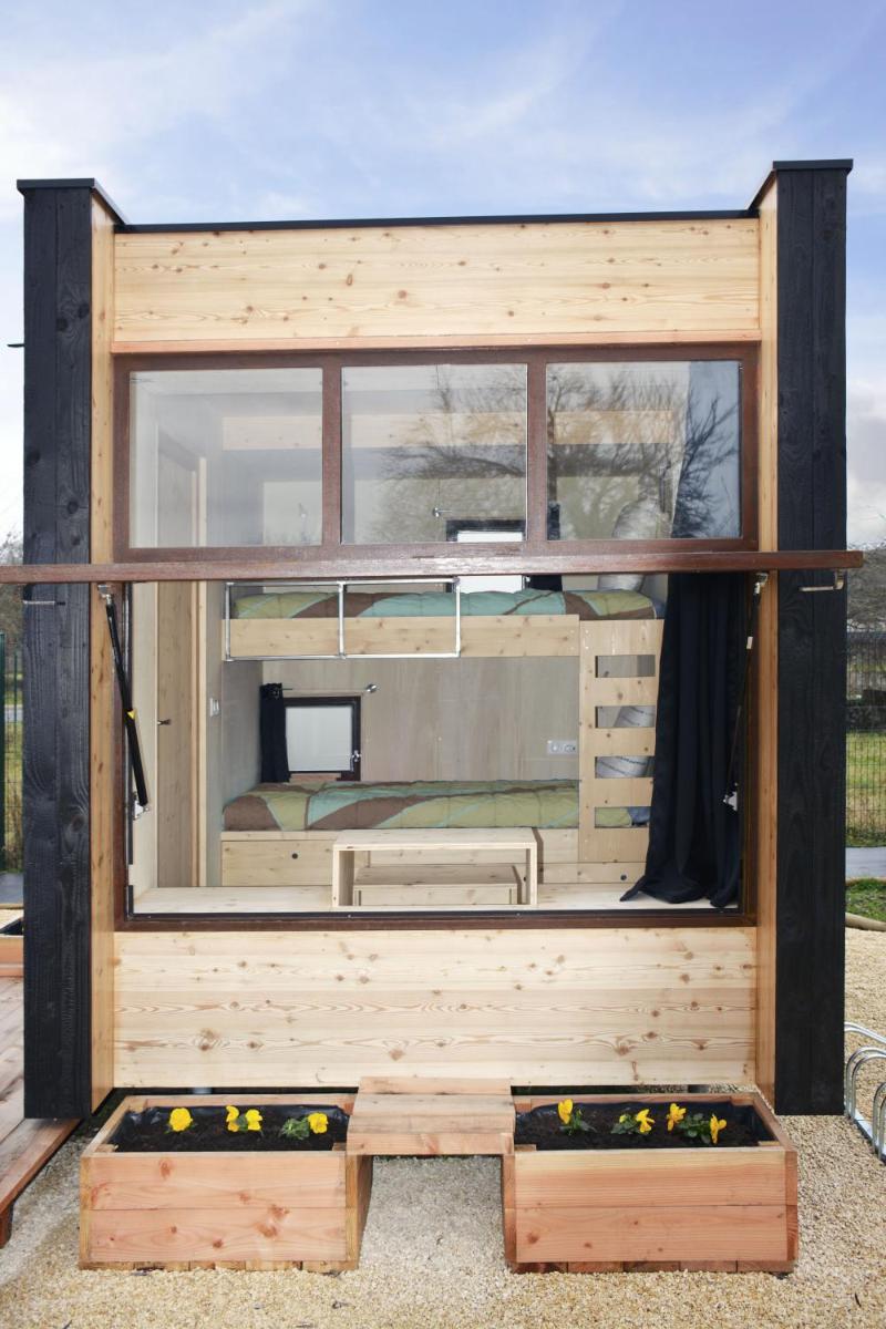 LE 12 - Housity