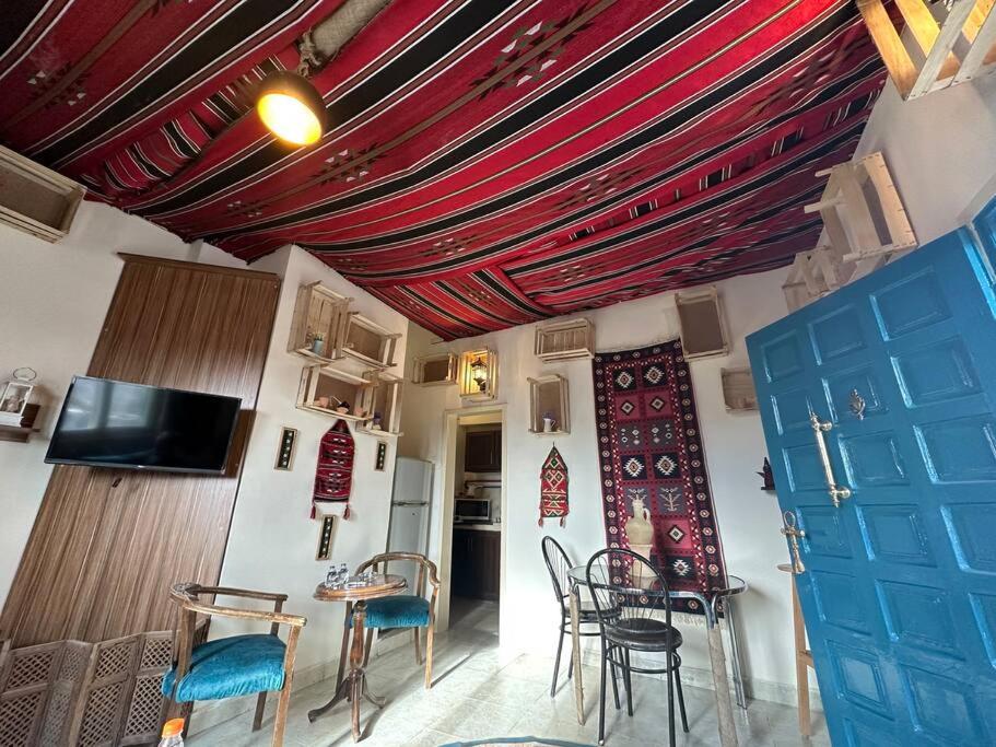 Antica old apartment al-lwebdeh - Housity