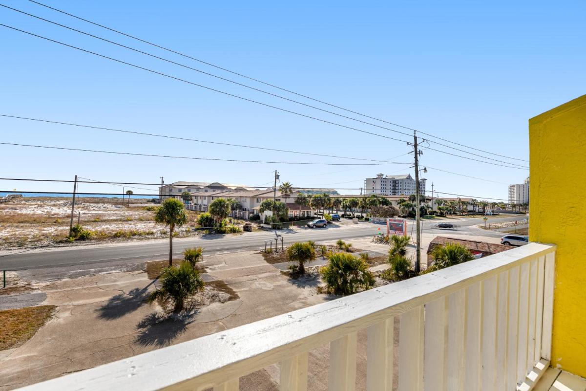 Navarre Beach Nook - Housity