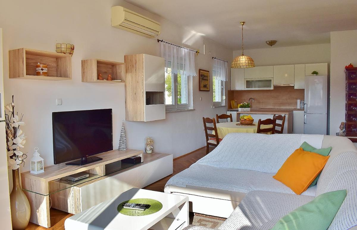 Apartments Duda, Rab - Housity