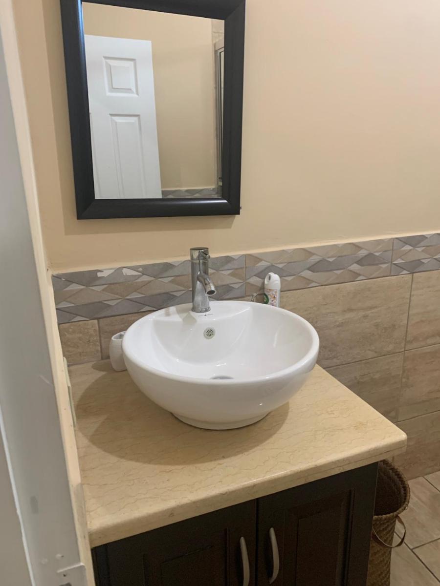 Kero's Villa Rentals - Housity