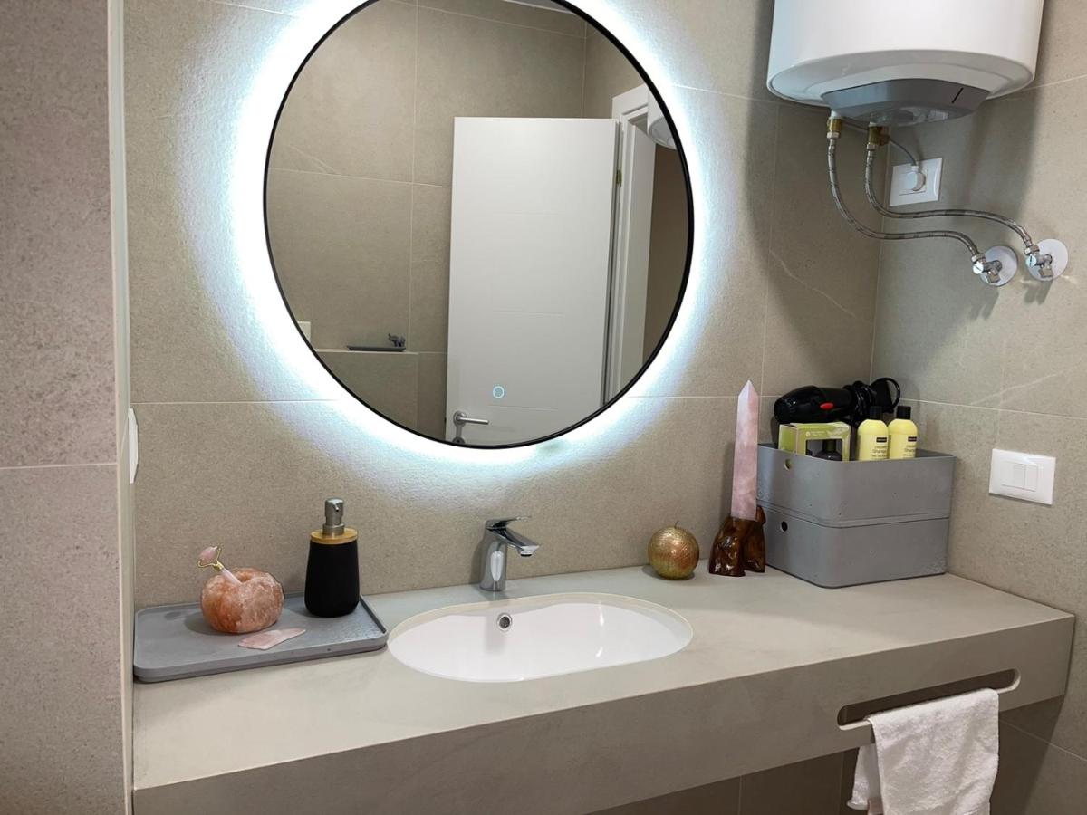 Smart Home , Lovely Apartment in Tirana - Housity
