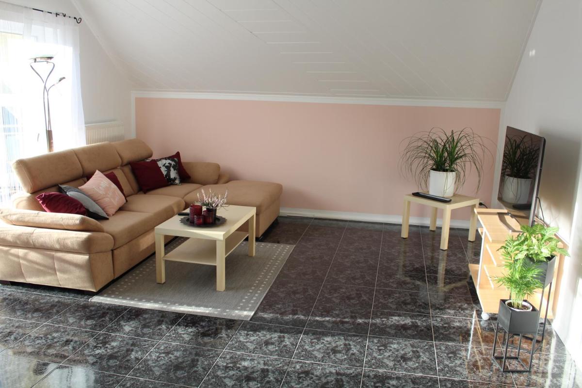 Studio Blick ins Tal - Housity