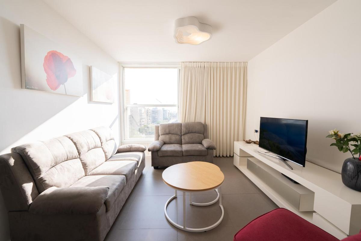 First Luxury suite 3 min from TLV (MAX 9 People) - Housity