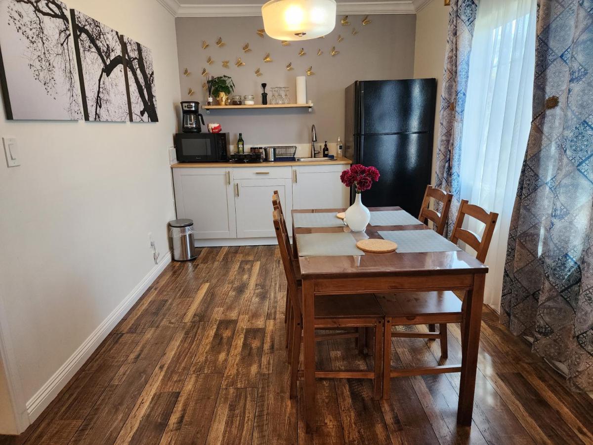 Large 1-Bedroom with kitchen In Encino - Housity