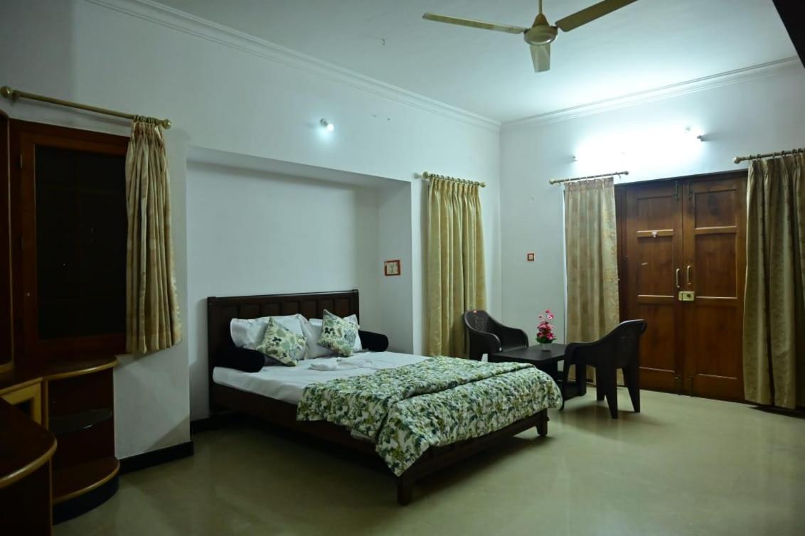 Moon villa - Housity