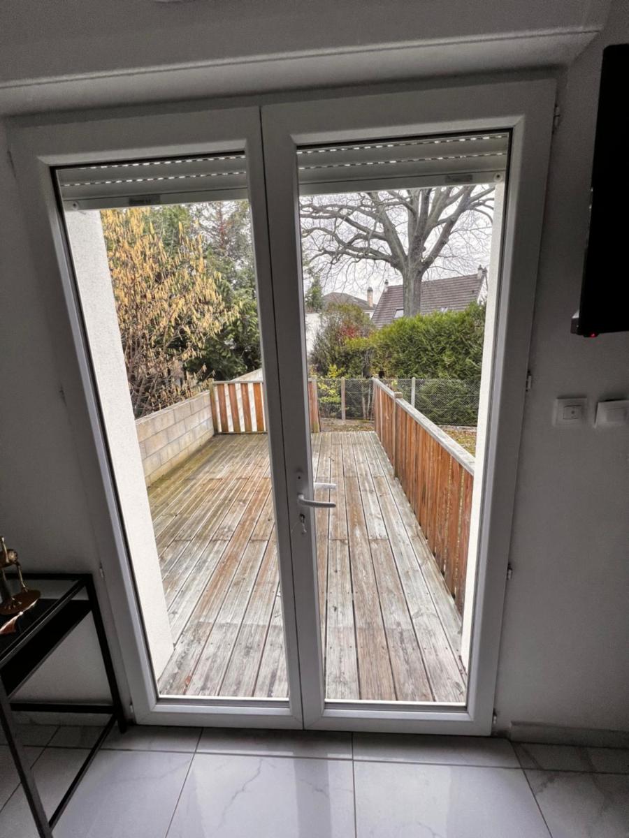 Appartement F3 ,2 bedrooms with parking aéroport Orly à 20mn - Housity