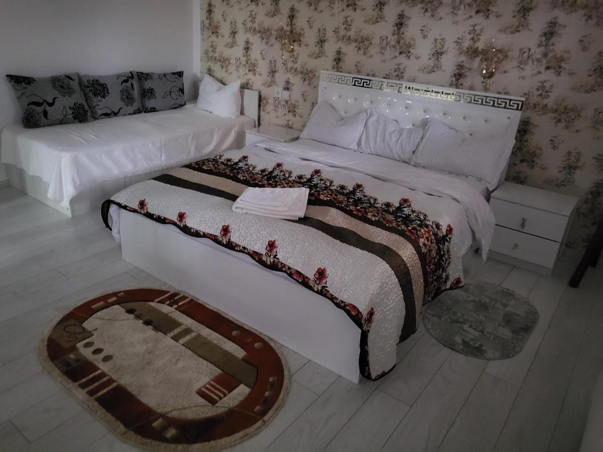 Apartament cu terasa si gratar - Hizvo