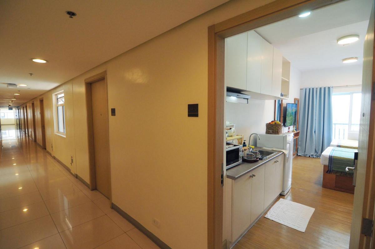 R'Holistay Grace Taguig Fast Wifi Self Check In - Housity