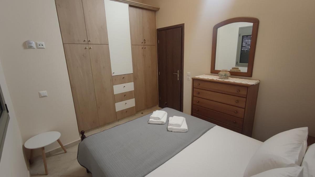 Lesvos Tavari bay - Housity