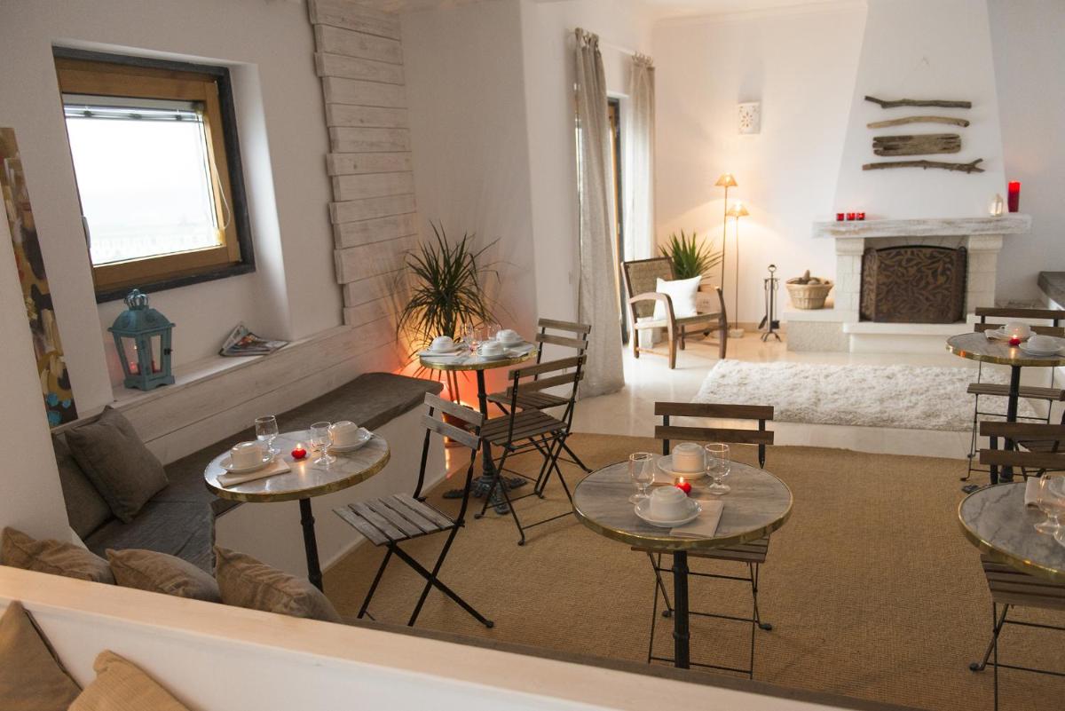 Laneez Ericeira Surf House - Housity