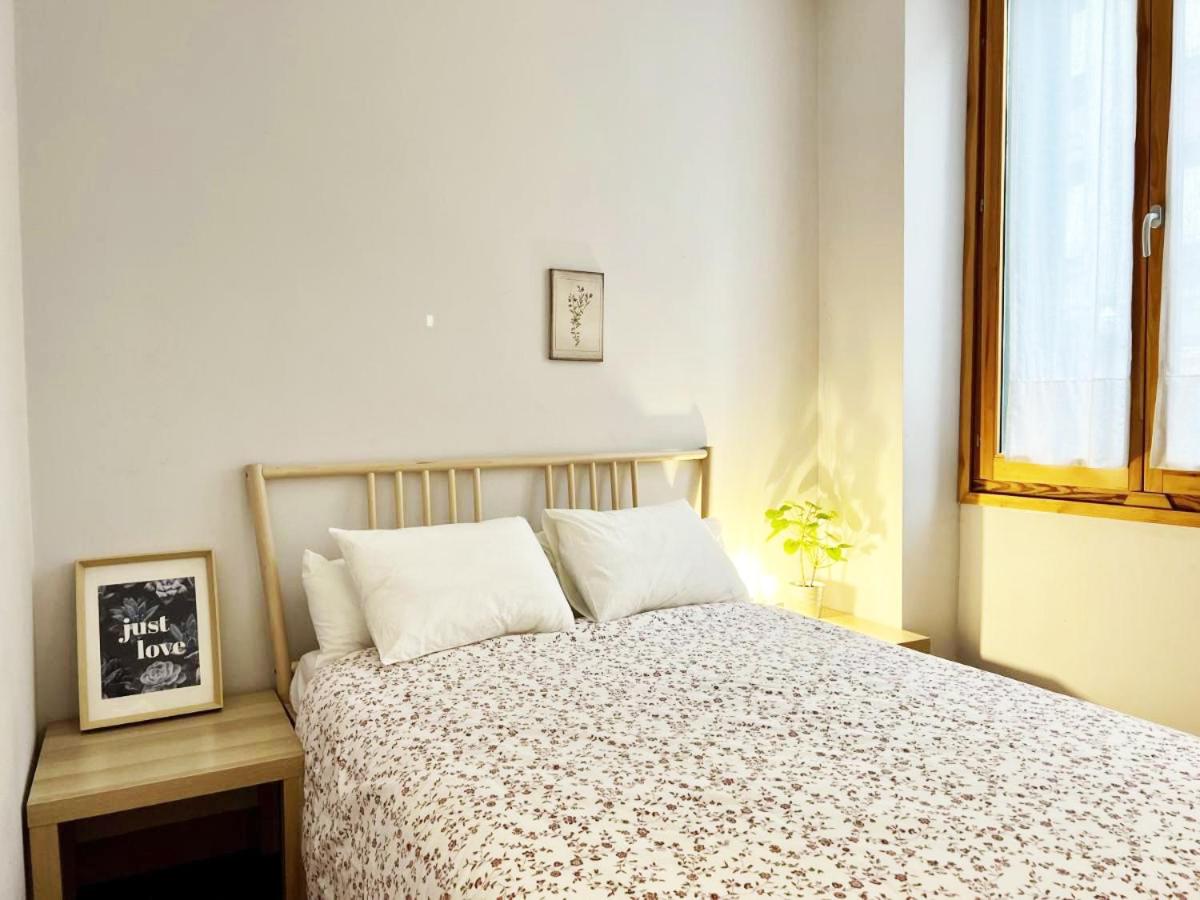 Bilbao Guggenheim Apartment by Getxo Garden Houses - Housity