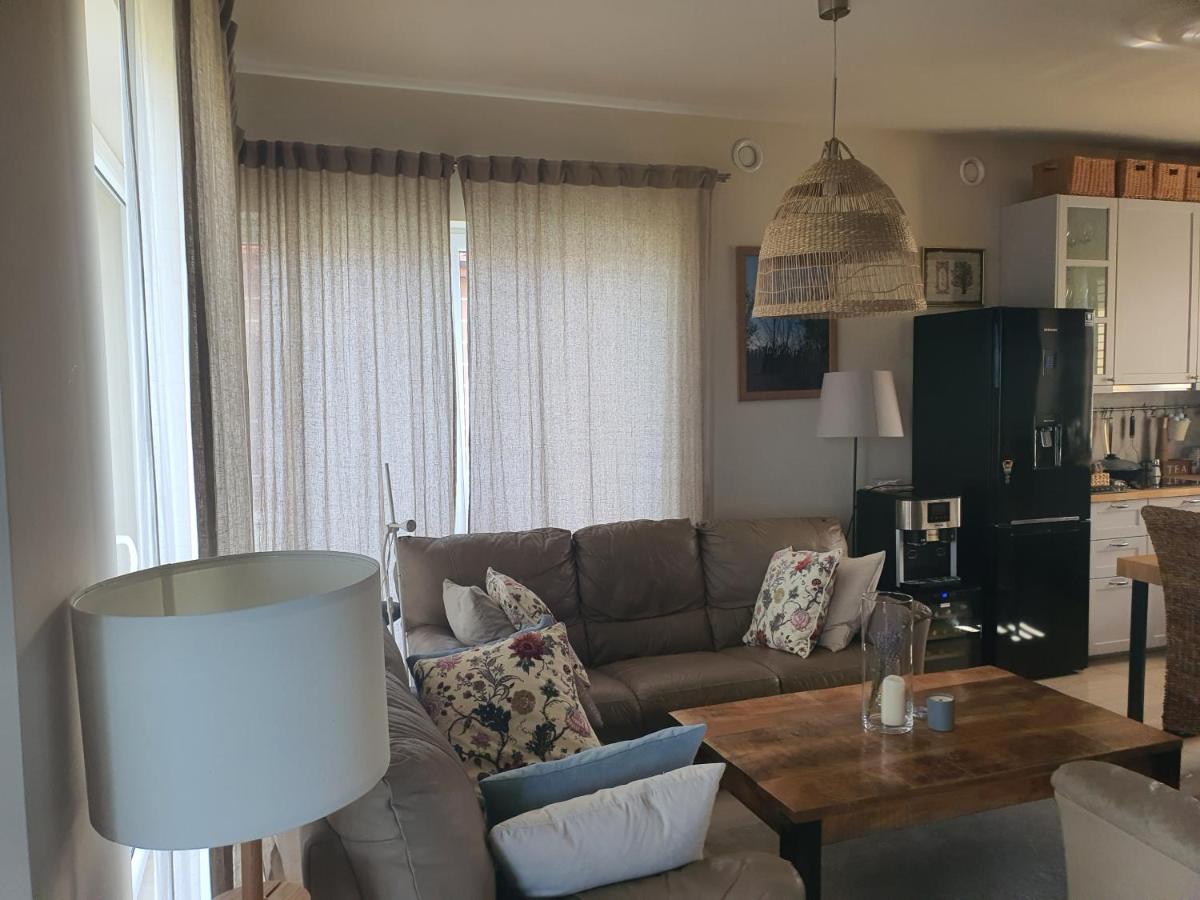 ApartGolf Sobienie Królewskie - Housity