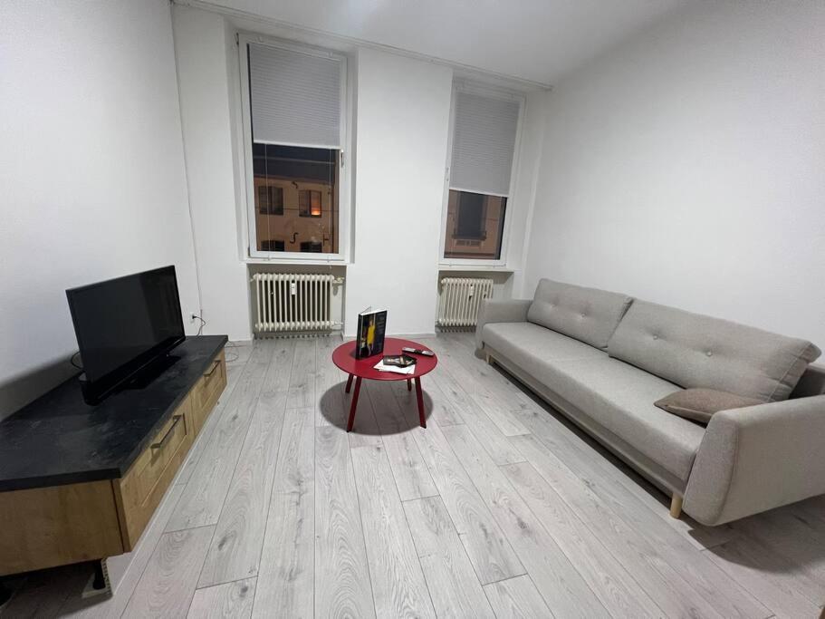 Helle, freundliche Wohnung in Krefeld -Uerdingen - Hizvo