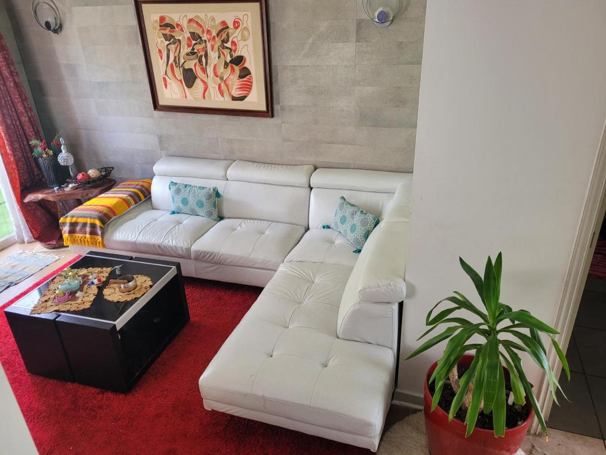 Excelente casa - Housity