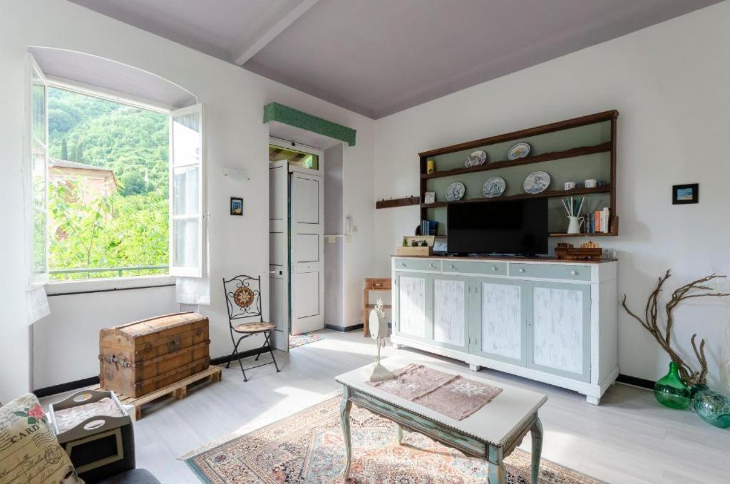 Le Rose di Villa Vittoria nel verde a pochi minuti di auto dalle spiagge - Housity