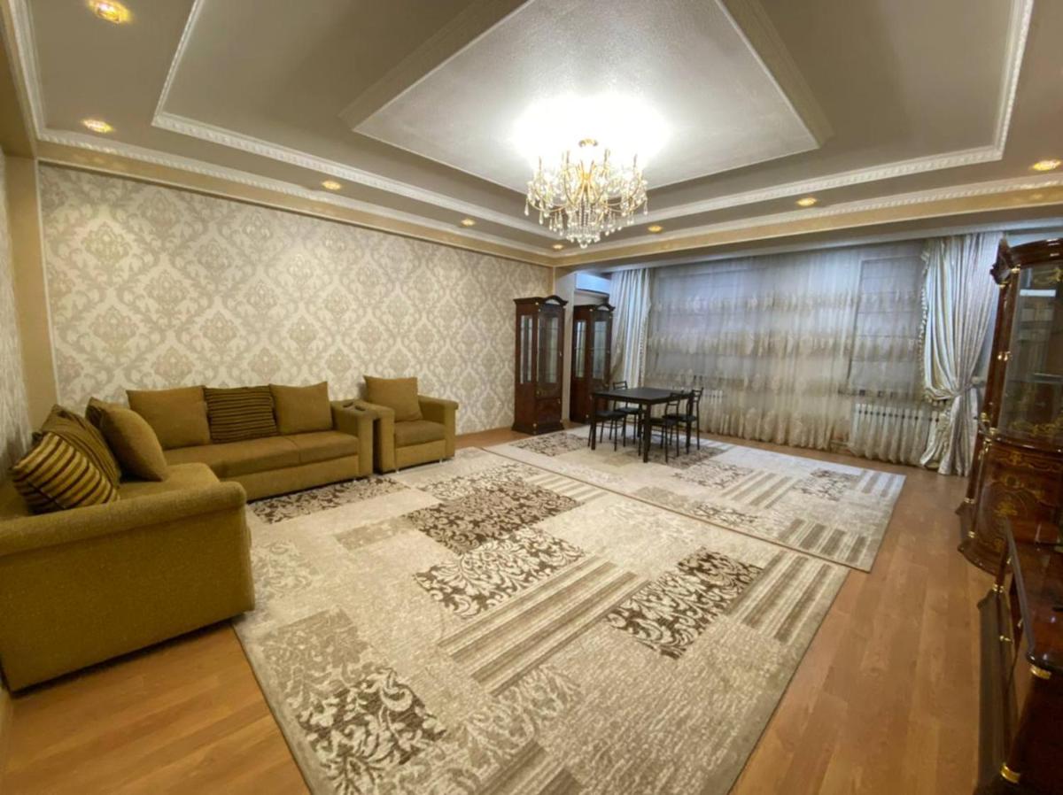 3-room apartment on Umetalieva 84 - Housity