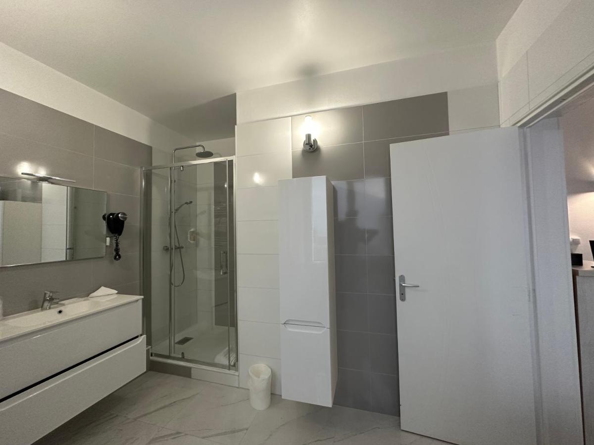 Hotel Le Saint-Yves - Housity