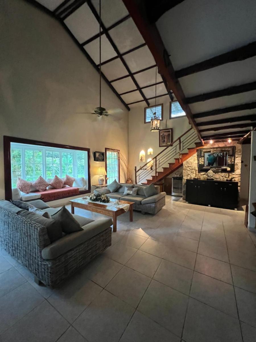 Valle Paradise - Housity