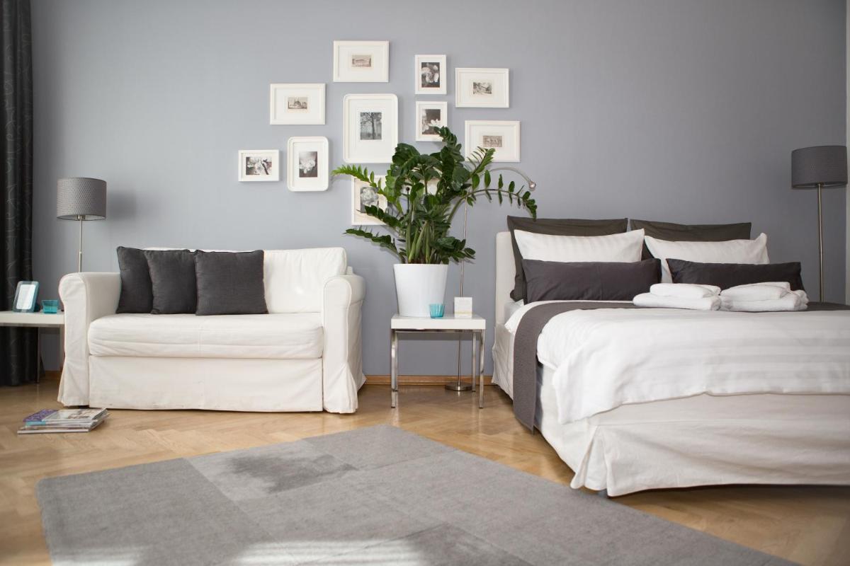Studio 44 - Housity