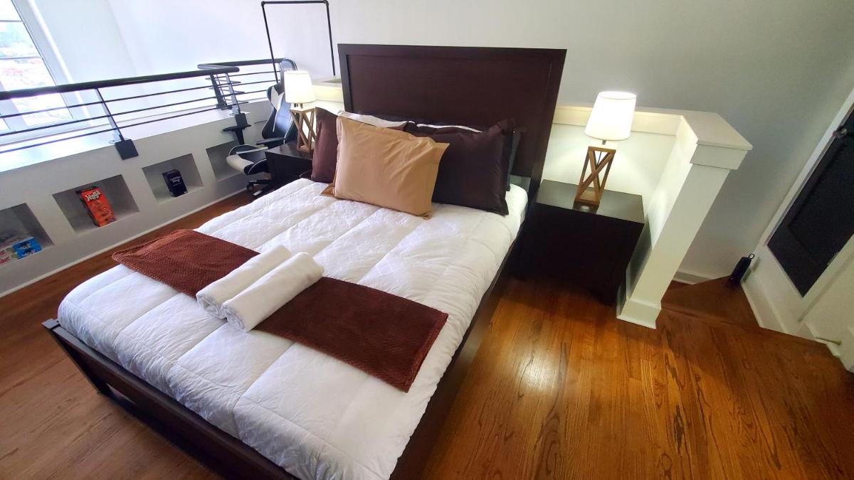 Couples Modern Retreat ! - Housity