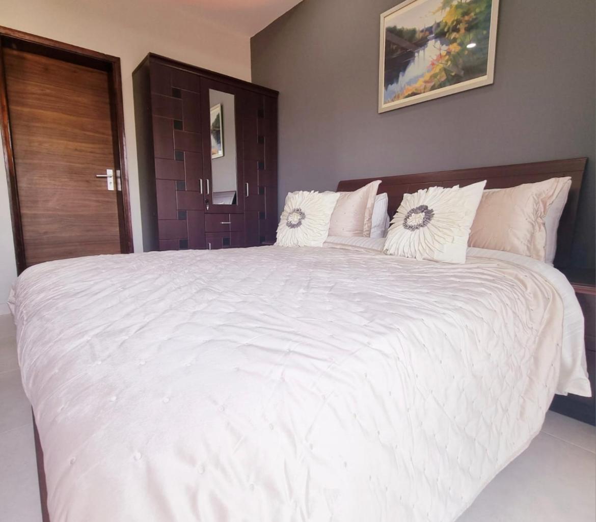 Modern 1-bed Seaside Flat Bijilo - Housity