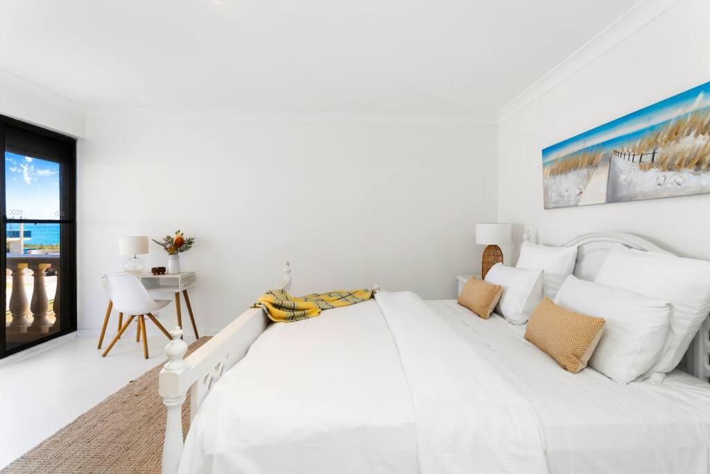 Falcon Beach House - Multi-Family, Pets, Kids! - Housity