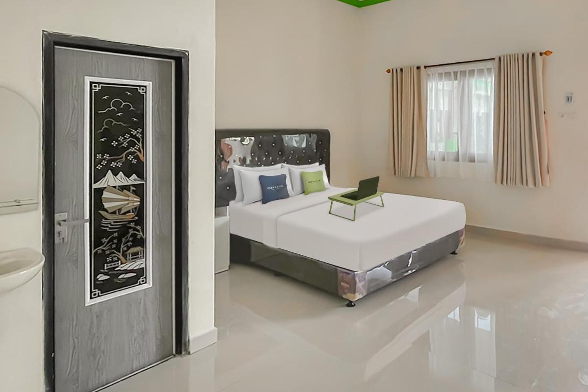 Urbanview Hotel Tirtamaya Jaya Indah Indramayu by RedDoorz - Housity
