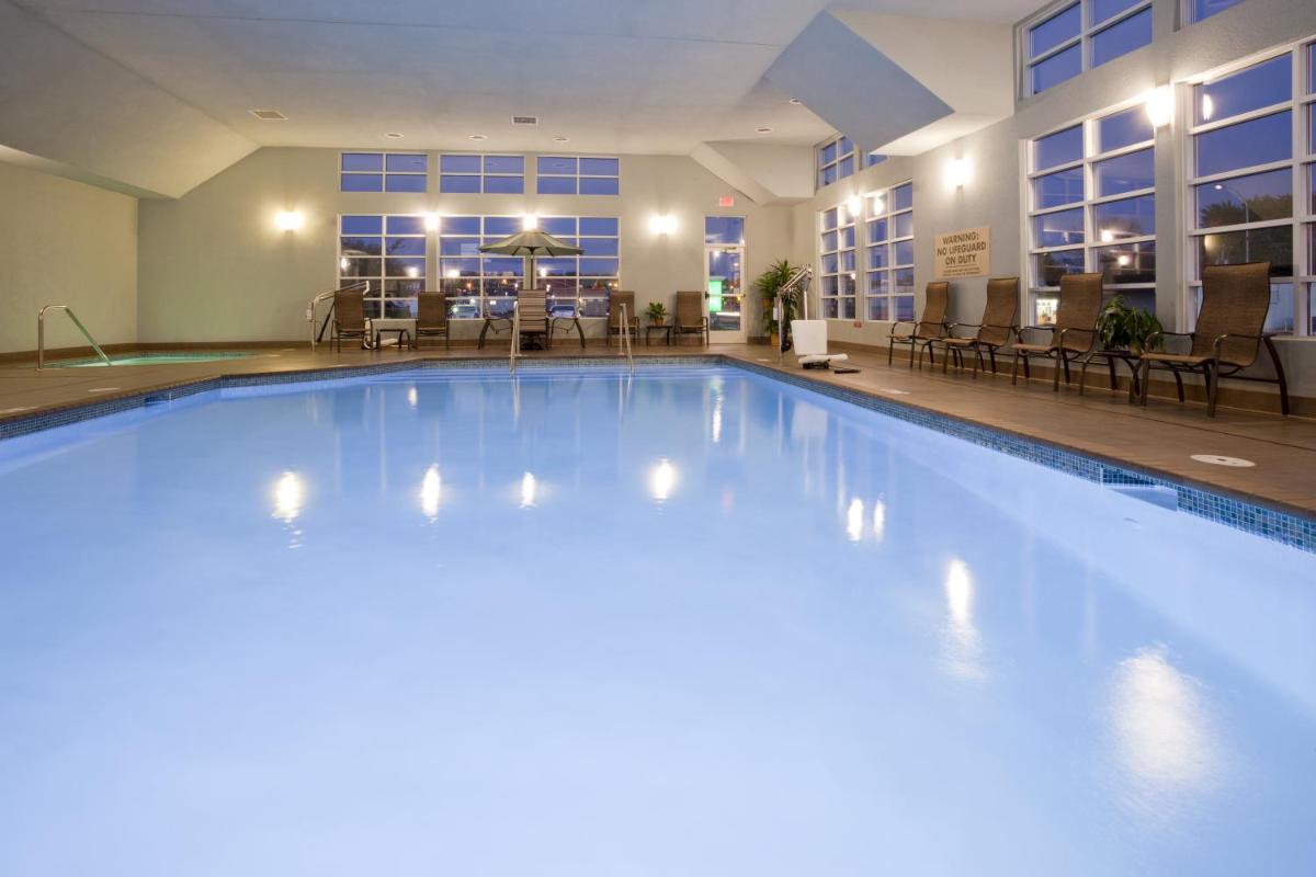GrandStay Hotel & Suites - Glenwood - Housity