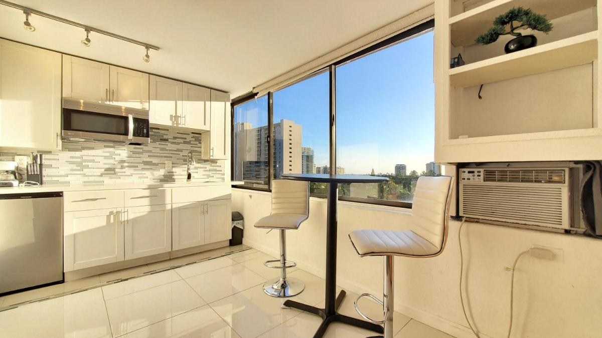 Waikiki beach cozy studio no resort fee - Housity