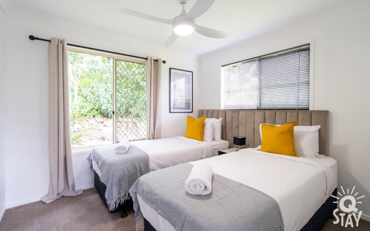 Parkwood Family Cottage Retreat - KIDS STAY FREE - Housity