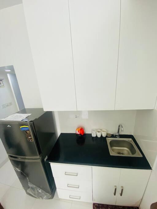 Cozy Studio Apartment Basundhara Near By Airport - Housity