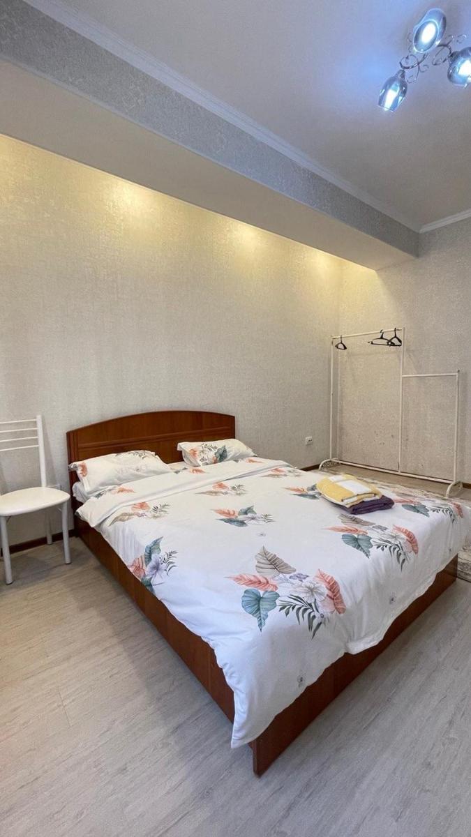 Rent Home KG Аппартаменты рядом с Ботаническим садом - Housity