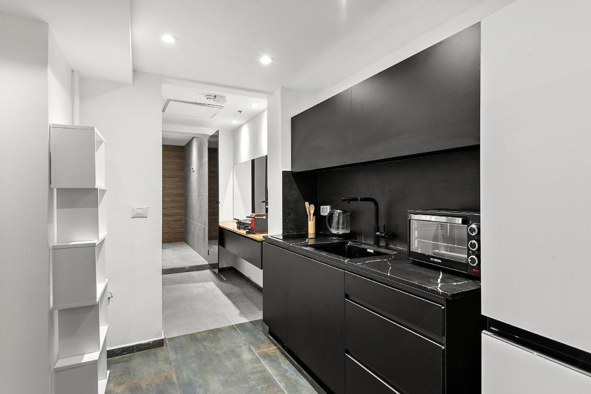 Suitetrails - Renovated apt on Frishman beach with Bomb Shelter M8