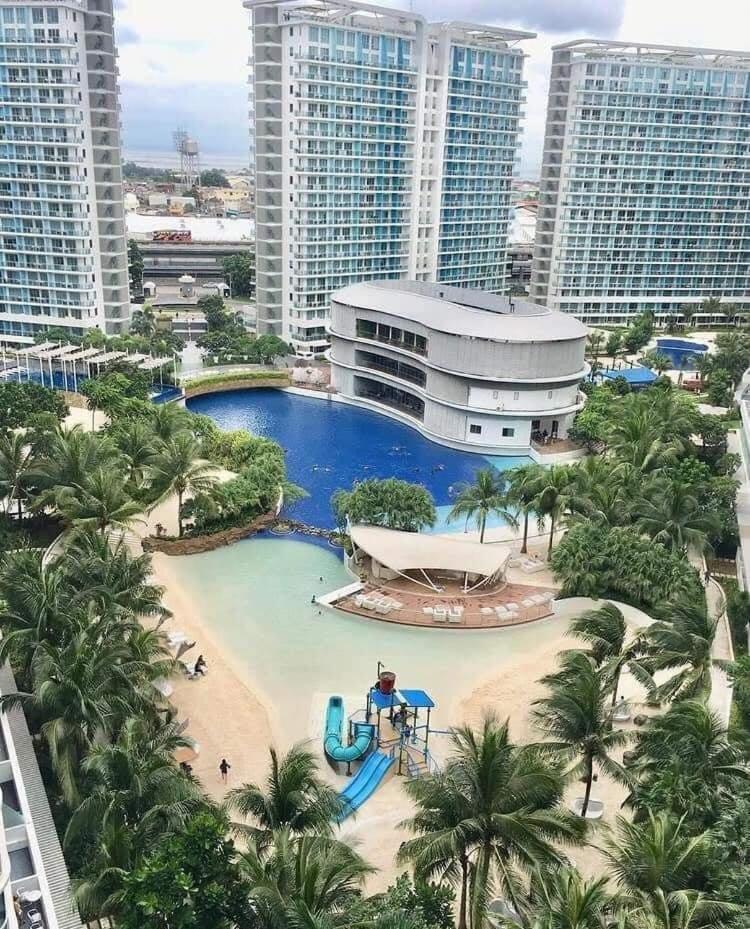 Azure Urban Resort Staycation in Manila - Housity
