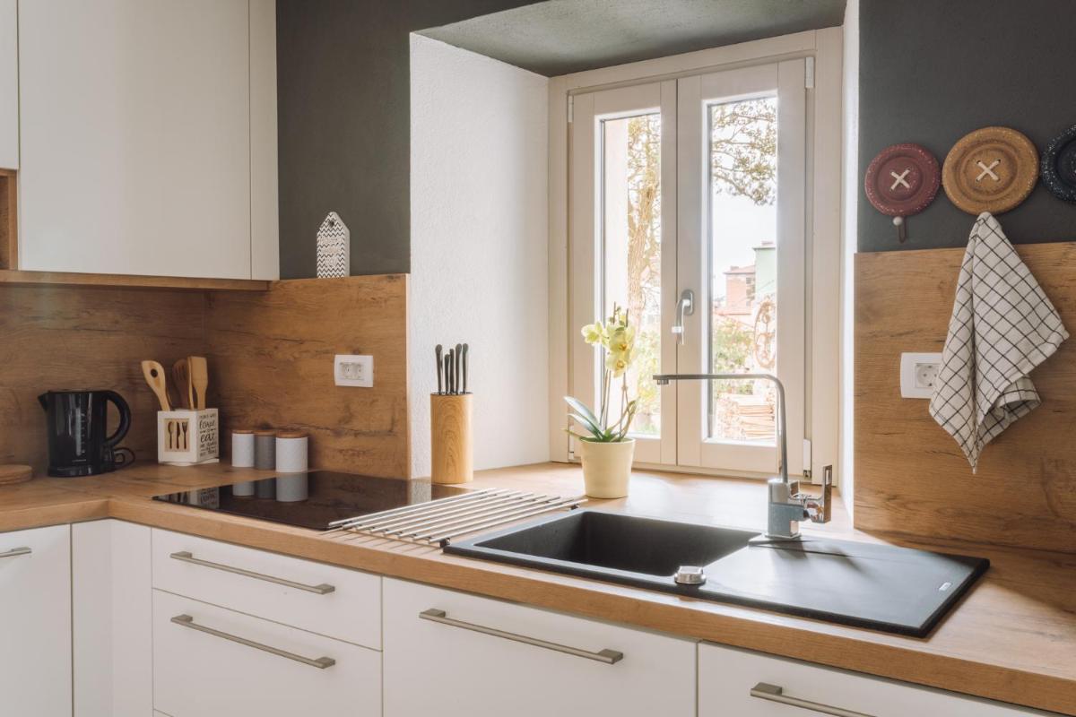 Apartma Ob stari murvi, Sežana - Housity