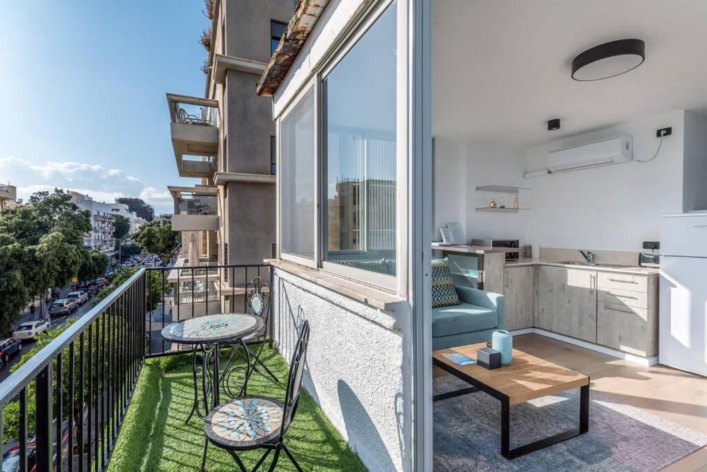 Suitetrails - YIRMEYAHOU SUITES by SEA U TLV