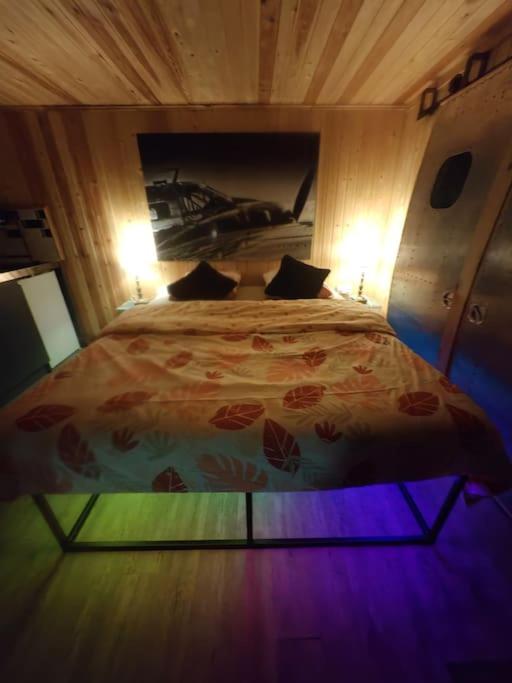 Cottage romantique, son jacuzzi privatif, piscine - Housity
