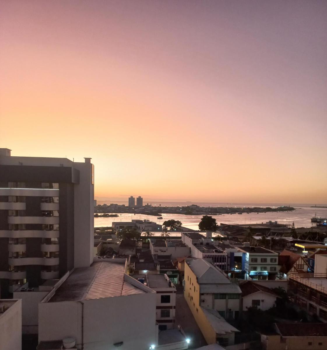 Apartamento encantador no centro de Itajaí. - Housity