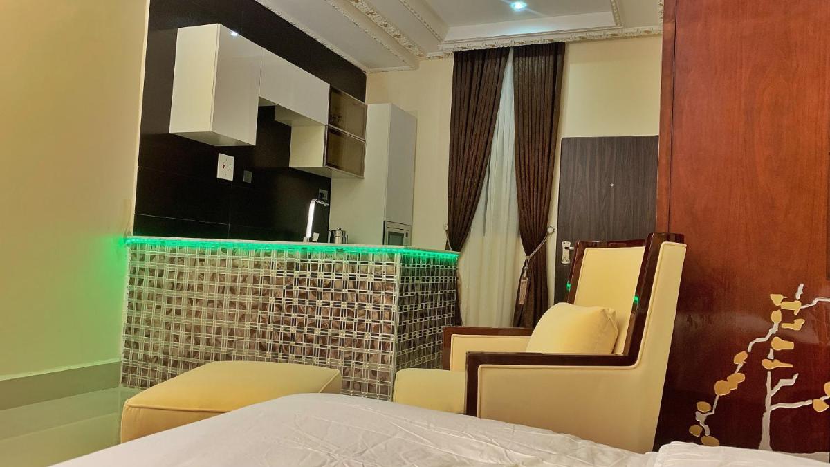Double D Luxury Apartments - Housity