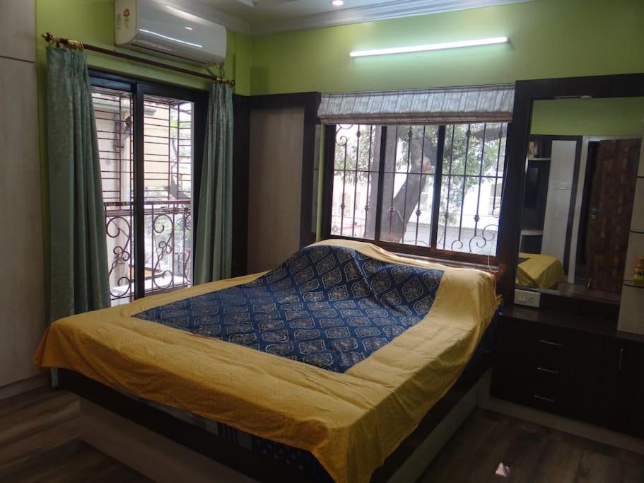 Stylish, Luxurious Home Getaway - Housity
