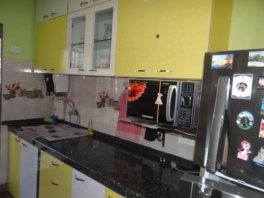 Stylish, Luxurious Home Getaway - Housity