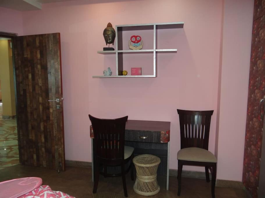 Stylish, Luxurious Home Getaway - Housity