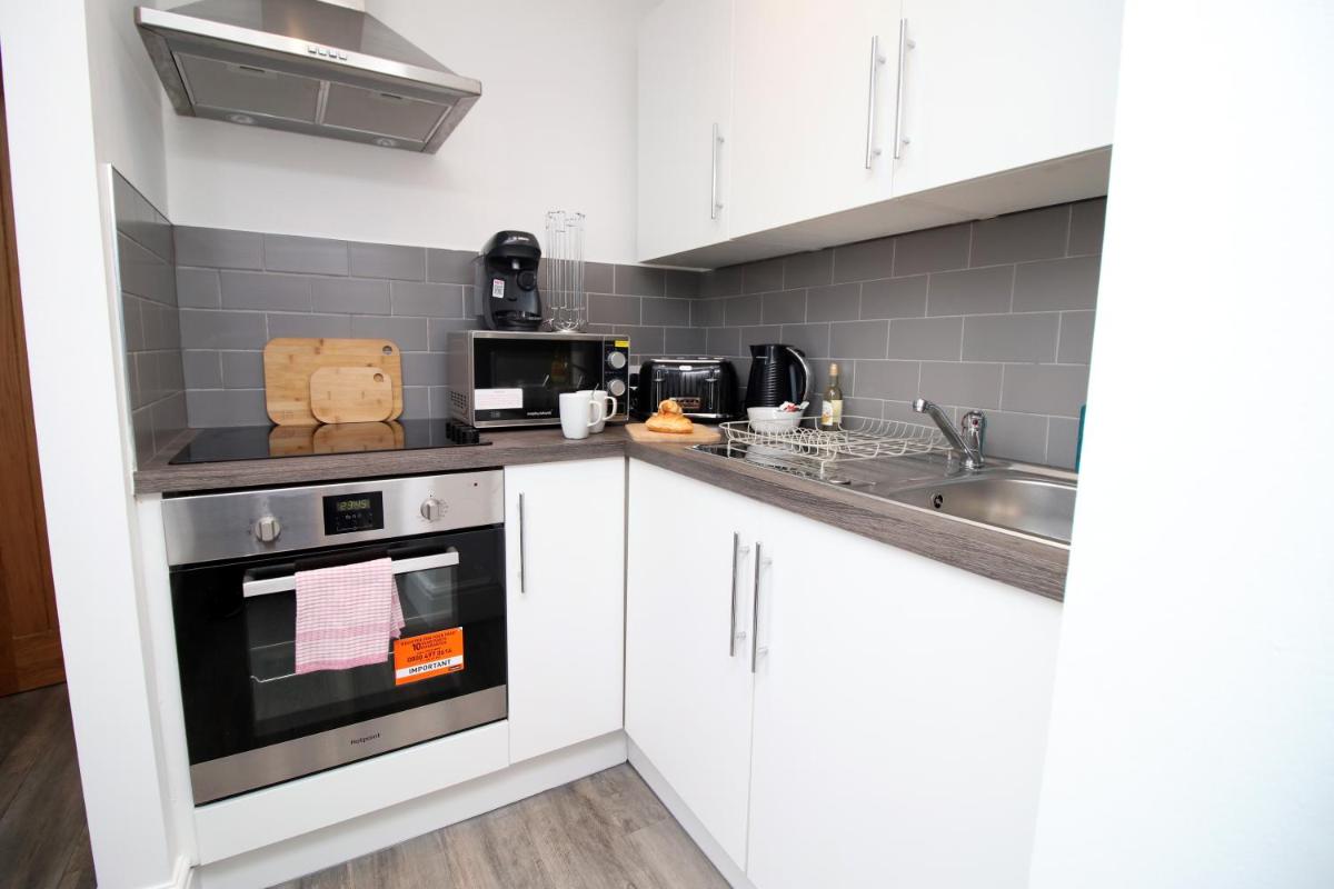 Suitetrails - Eastern Way by Tŷ SA, 1BR Apartment in Newport