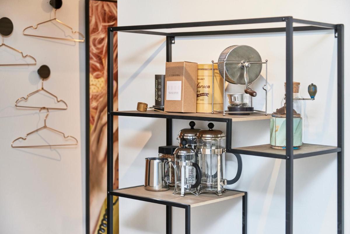 Cozy Artist Loft - Housity