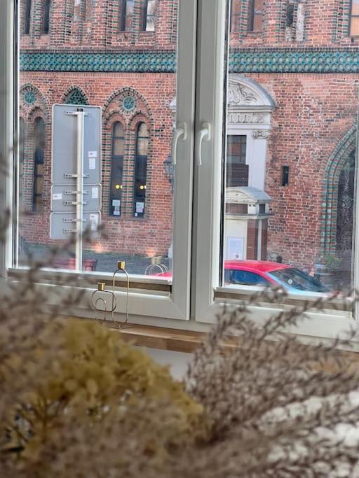 Old town square, perfect location and view . - Housity