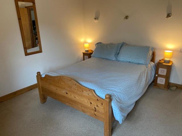 Wood Farm Barn - Housity